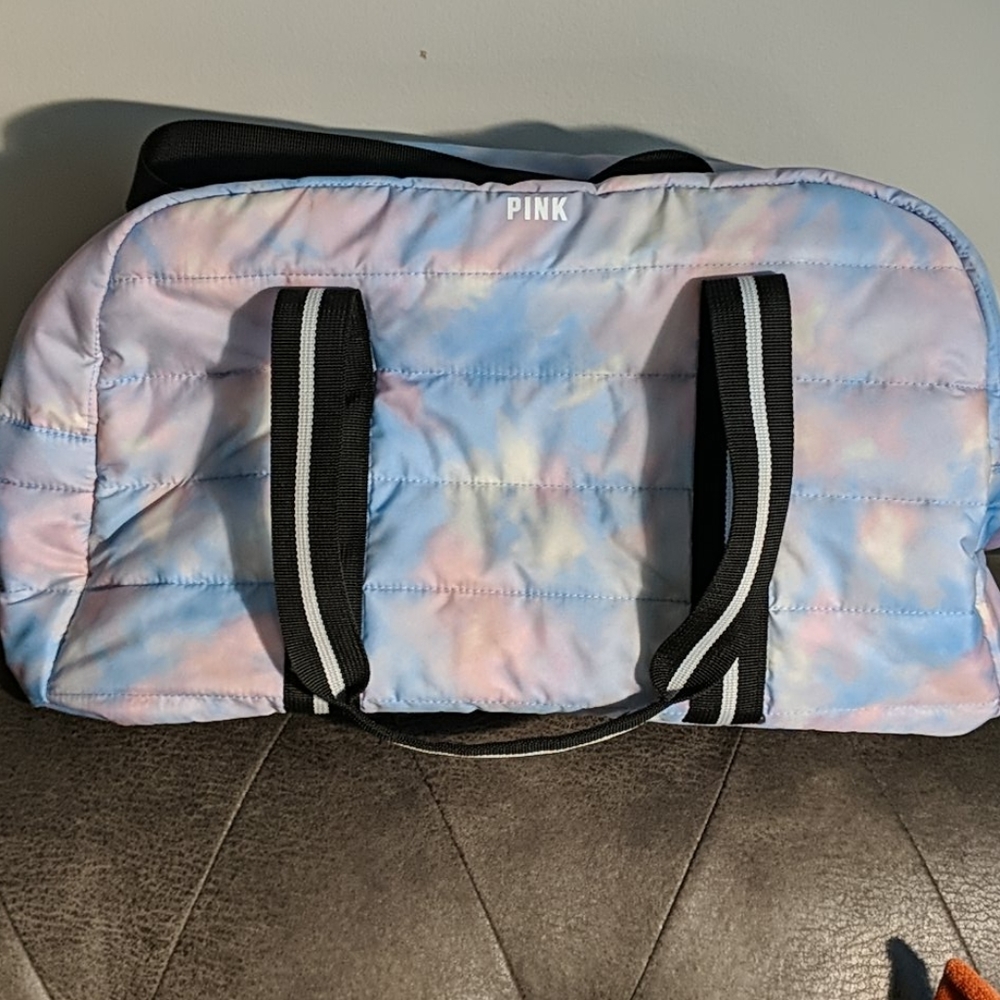 PINK VS dream cloud douffel bag